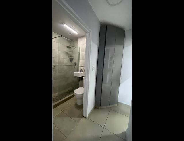 1 BEDROOM APARTMENT FOR SALE IN ESSENWOOD